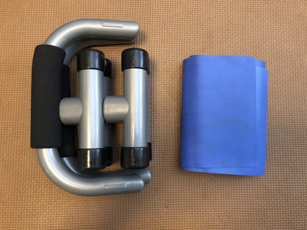 出張先で使う筋トレ器具の携帯性検証写真