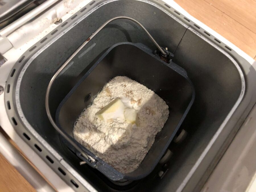 ホームベーカリーで全粒粉ピザ:作り方