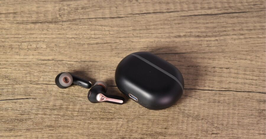 SOUNDPEATS Capsule3 Pro ケースとイヤホン本体